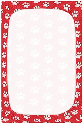 Alaza White Dog Paw Print Crveni krevetići ugrađeni list basine za dječake djevojčice mališani, mini veličina 39 x 27 inča
